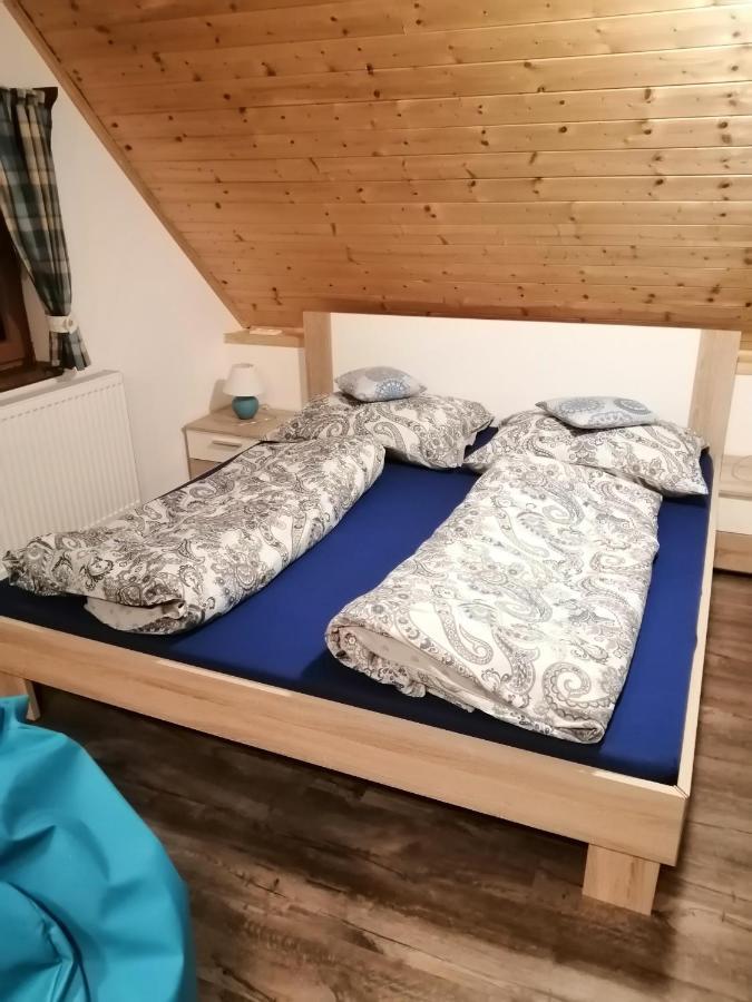 Apartman Dve Micky Пец под Снежко Екстериор снимка